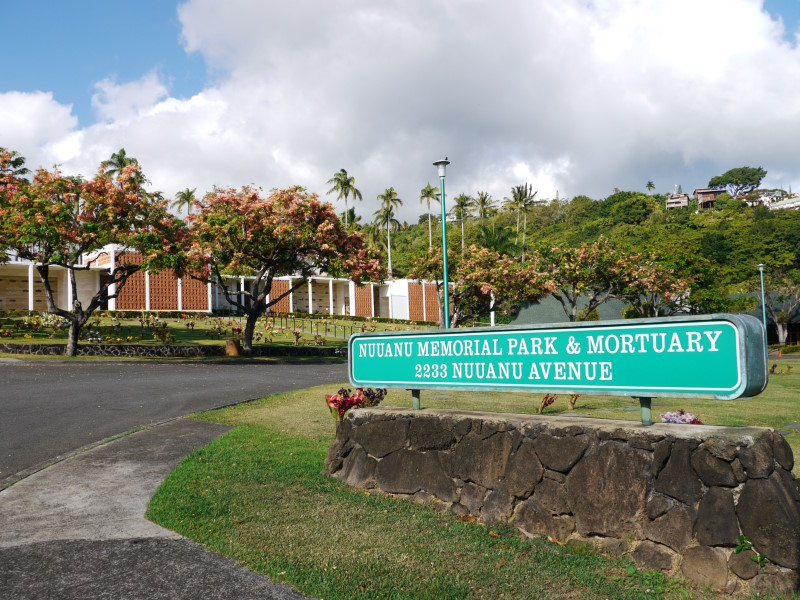 Nuuanu Memorial Park