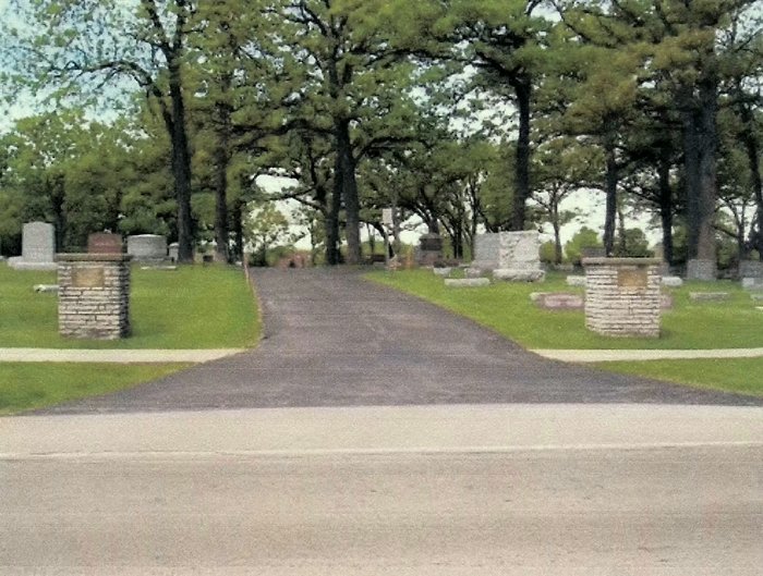 Glen Oak Cemetery