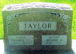 Minnie Anna <I>Reichle</I> Taylor 