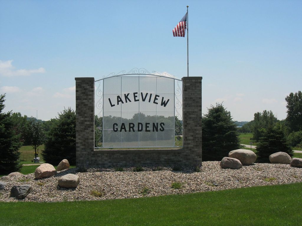 Lakeview Gardens Cemetery