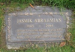 Jasmik Abrahmian 