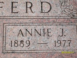 Annie Jane <I>Wiyninger</I> Hufferd 