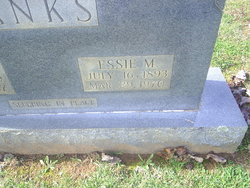 Essie Roxie                              Lee <I>Mainer</I> Banks 