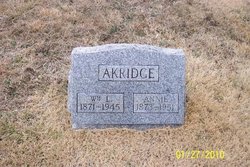 Annie Akridge 