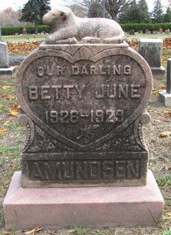 Betty June Amundsen 