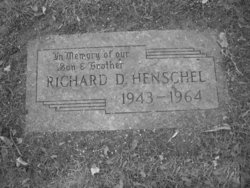 Richard D Henschel 