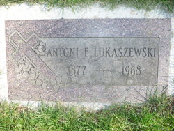Antoni E Lukaszewski 