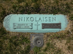Henry Peter Nikolaisen 