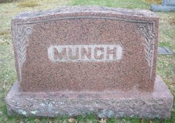 Muriel H Munch 
