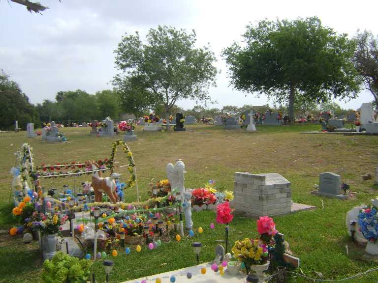 Los Cuates Cemetery