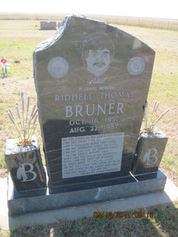 Riddell Thomas Bruner 