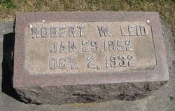 Robert W Leid 