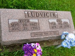 Ruth M. <I>Patterson</I> Ludvicek 