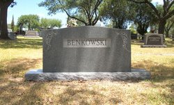 Joe Max Benkowski 