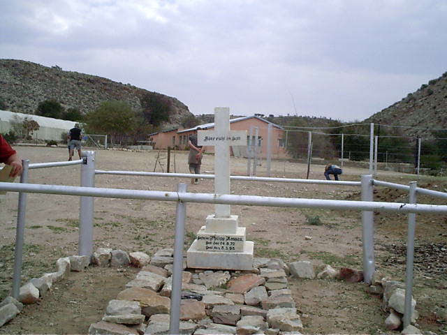 Kuibis Cemetery