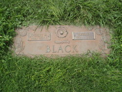 Everett Moffatt Black 