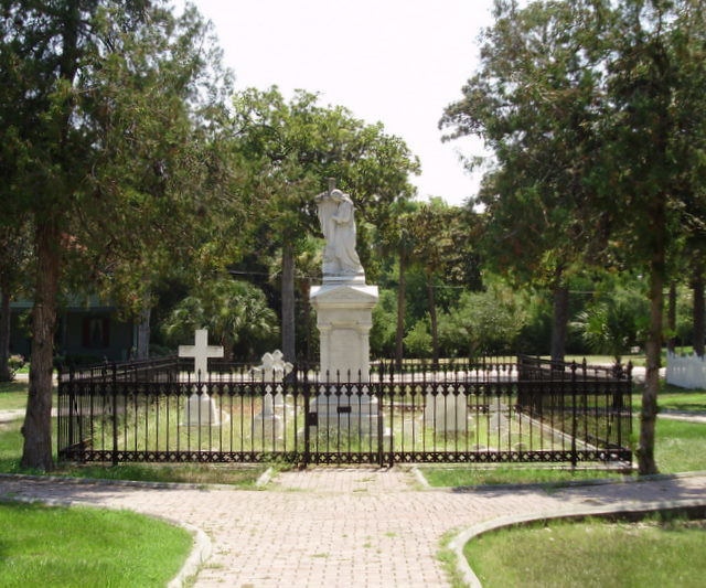 Villalonga Park Cemetery