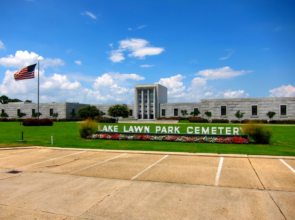Lake Lawn Park Cemetery and Mausoleum