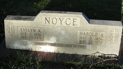 Nellie Evelyn <I>Kizer</I> Noyce 