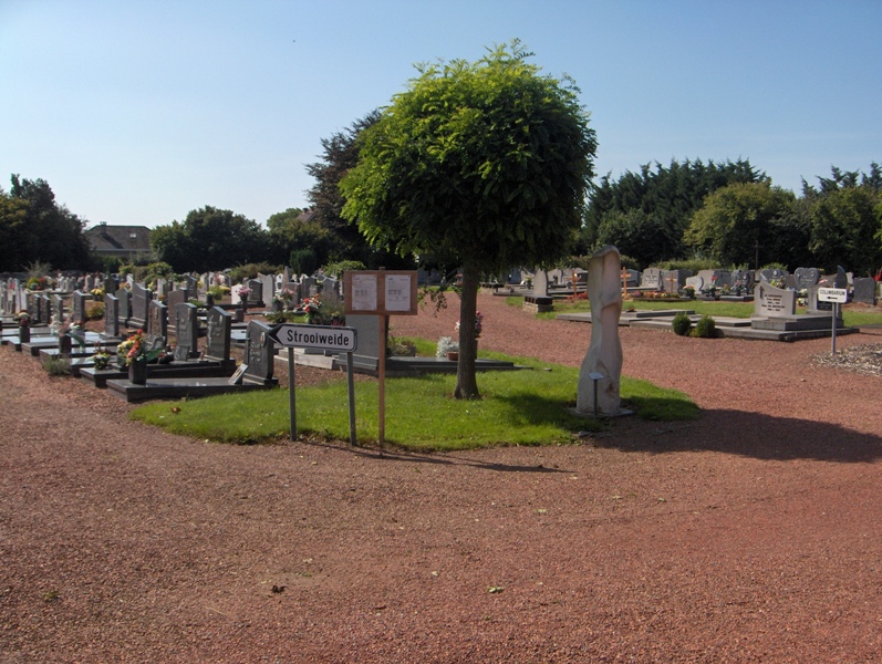 Vlezenbeek Cemetery