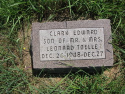 Clark Edward Toelle 