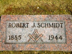 Robert Julius “Bob” Schmidt 