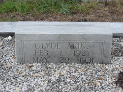 Clyde Akins 