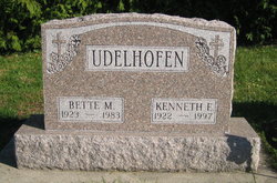 Bette M <I>Johnson</I> Udelhofen 