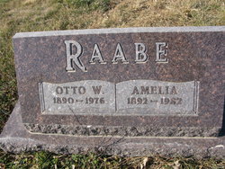 Amelia <I>Hoefs</I> Raabe 