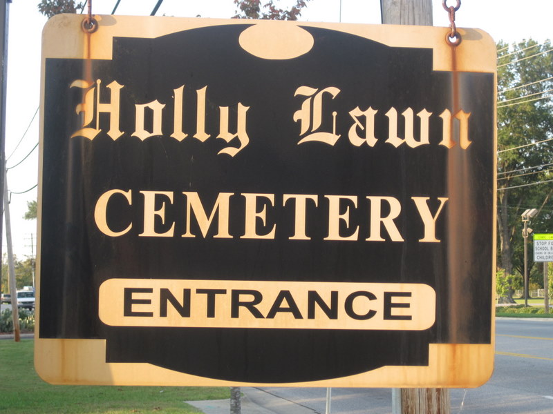 Holly Lawn Cemetery