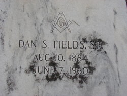 Daniel Shake “Dan” Fields Sr.