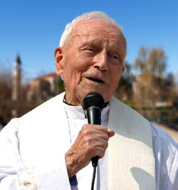 Fr Armando Durighetto 