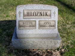 Anna Hloznik 