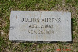 Julius Ahrens 