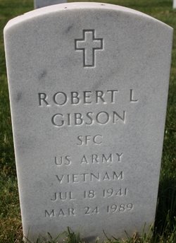 Robert L. Gibson 