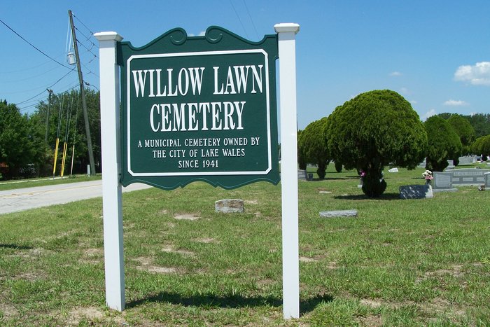 Willow Lawn Cemetery