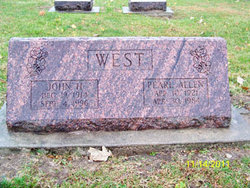 Velma Pearl “Pearlie” <I>Allen</I> West 