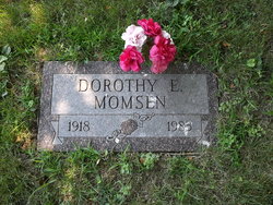 Dorothy E Momsen 