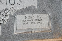 Nora Maenius <I>Weiershausen</I> Knoll 