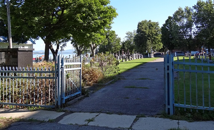 Saint-Michel-de-Bellechasse Cemetery