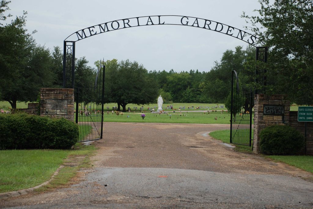Demopolis Memorial Gardens
