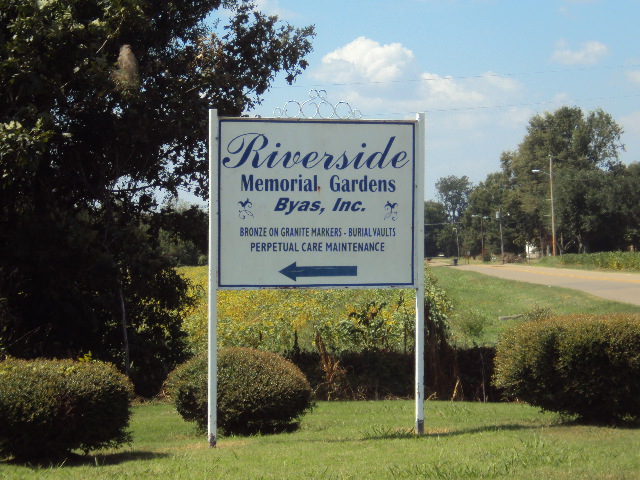 Riverside Memorial Gardens