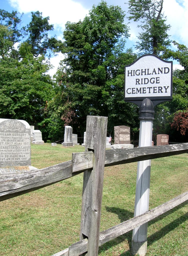 Highland Ridge Cemetery