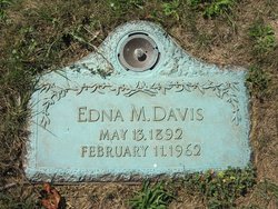 Edna “Donnie” <I>Donahue</I> Davis 