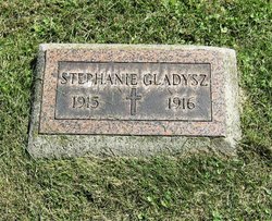 Stephanie Gladysz 