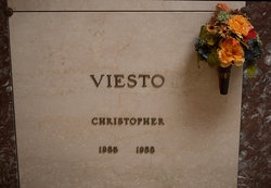 Christopher Michael Viesto 