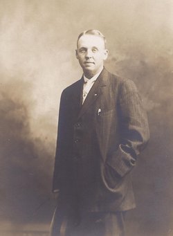 Earl Russell Green 