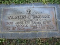 Vernon Joseph Lesniak 