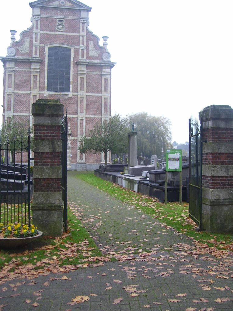 Wondelgem Churchyard