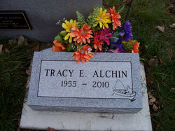 Tracy E Alchin 